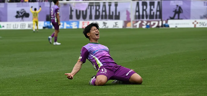 クラブが掲げる超攻撃的サッカー！