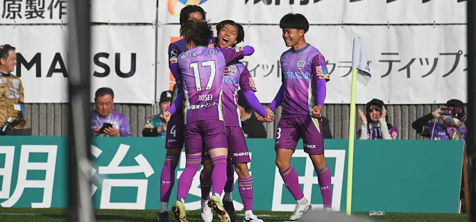 クラブが掲げる超攻撃的サッカー！